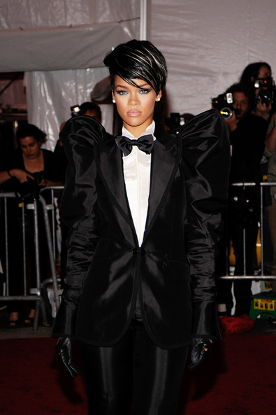rihanna-new-york-ball-3