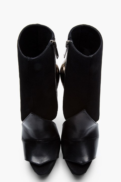 Accent-Heel-Boots-Gareth-Pugh-05